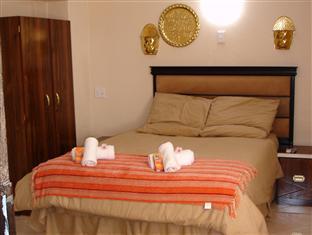 Desert Oasis Lodge Претория Екстериор снимка